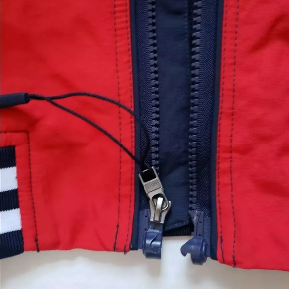 Tommy Hilfiger - Picture 10 of 13